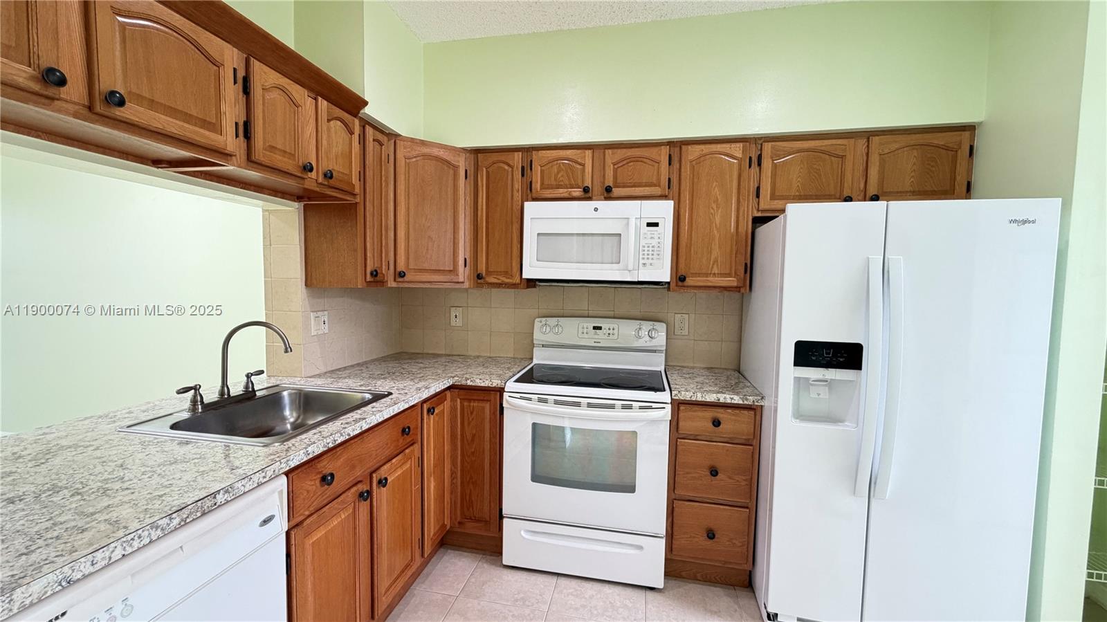 SIERRA RIDGE CONDO M-41 - Residential Lease
