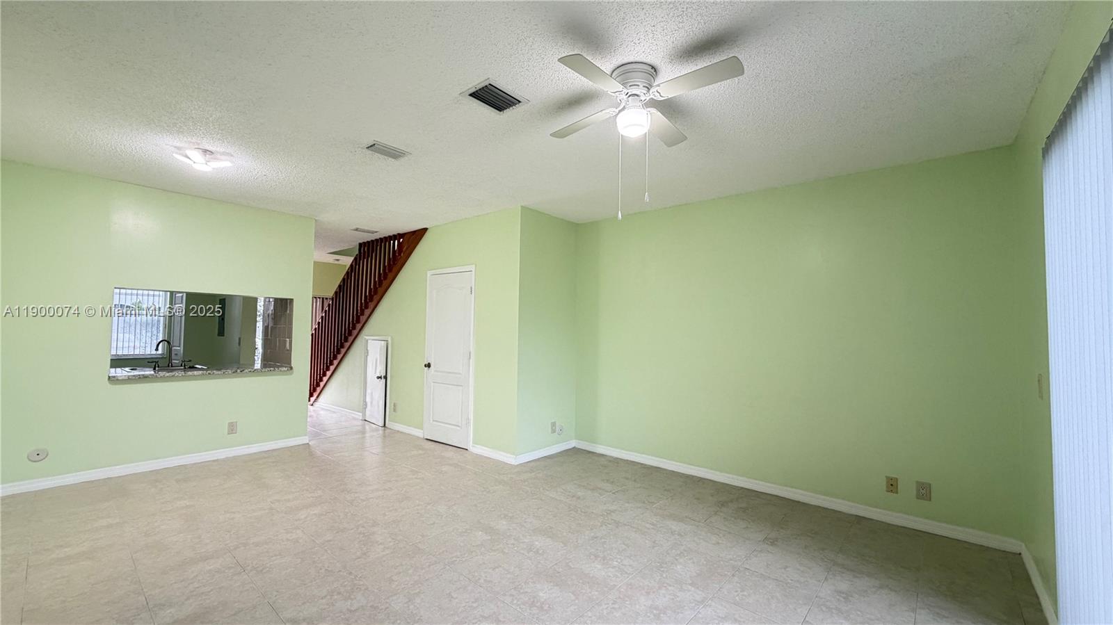 SIERRA RIDGE CONDO M-41 - Residential Lease