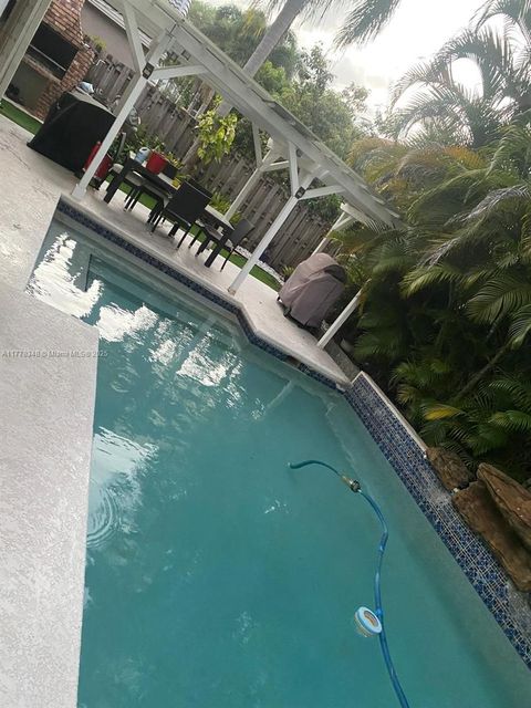 10377 Lima St Cooper City FL 33026