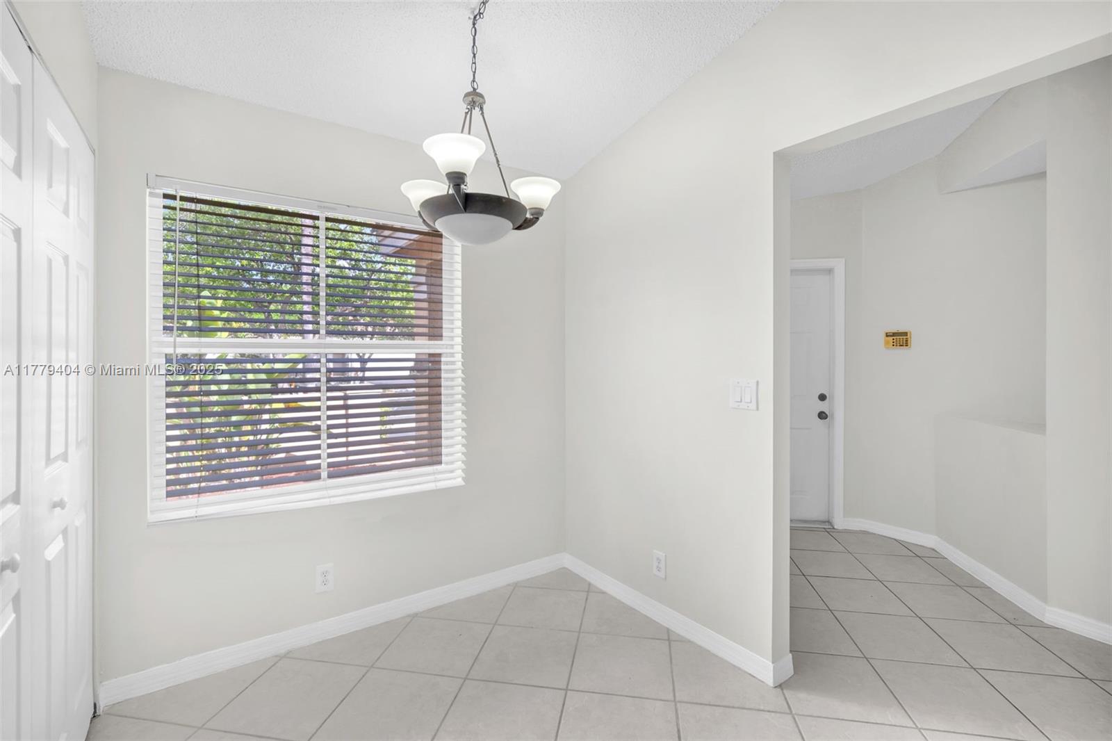 search properties 3 1617 Zenith Way