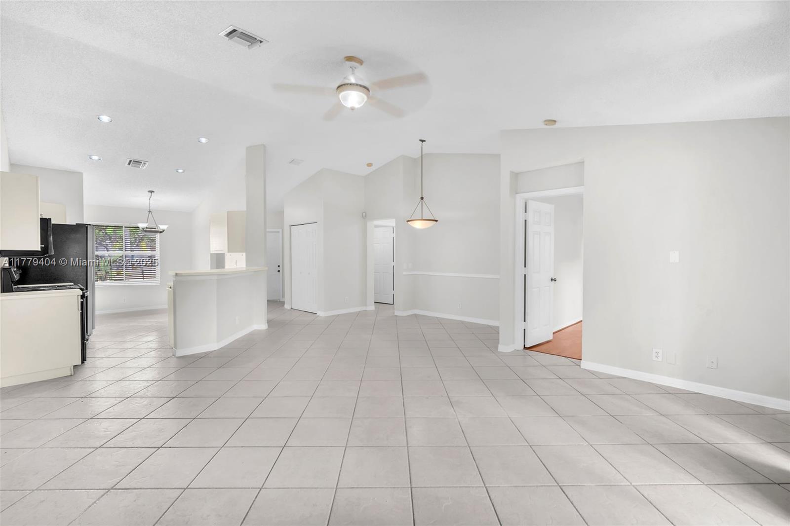 search properties 4 1617 Zenith Way