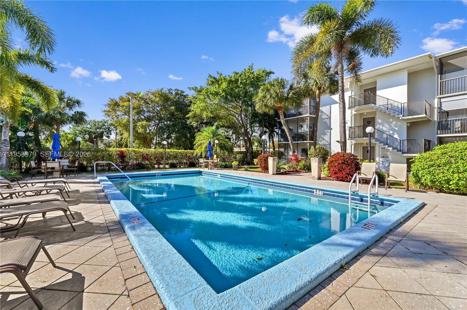 CASA BLANCA - Residential