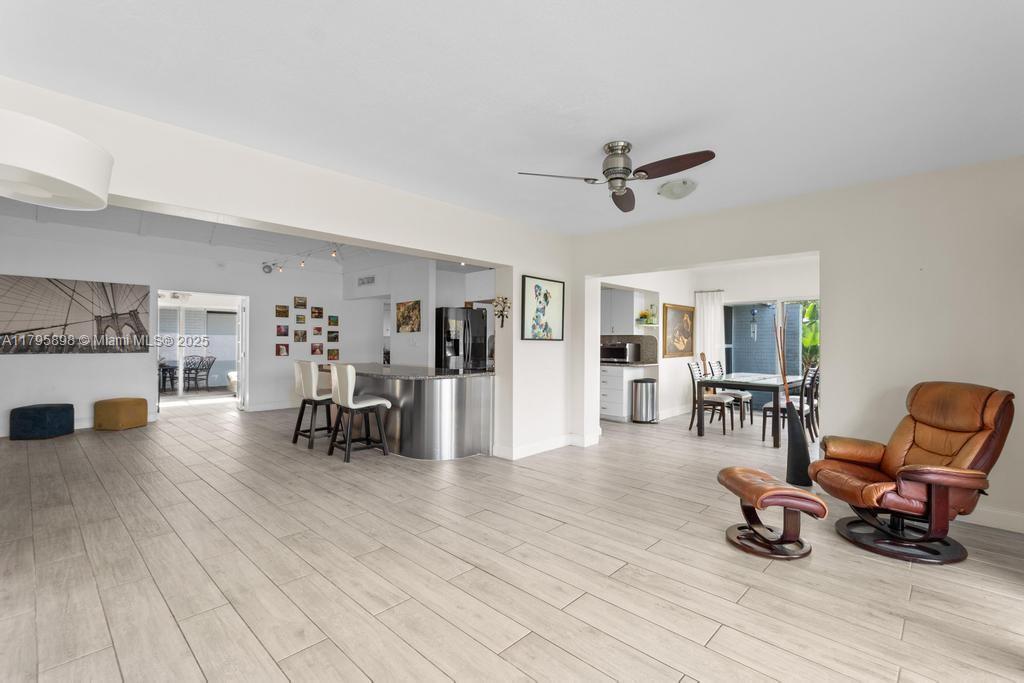 5715 Bayberry Ln