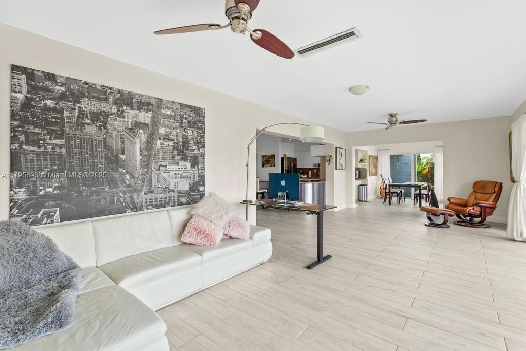 WOODLANDS SEC FIVE - Residential