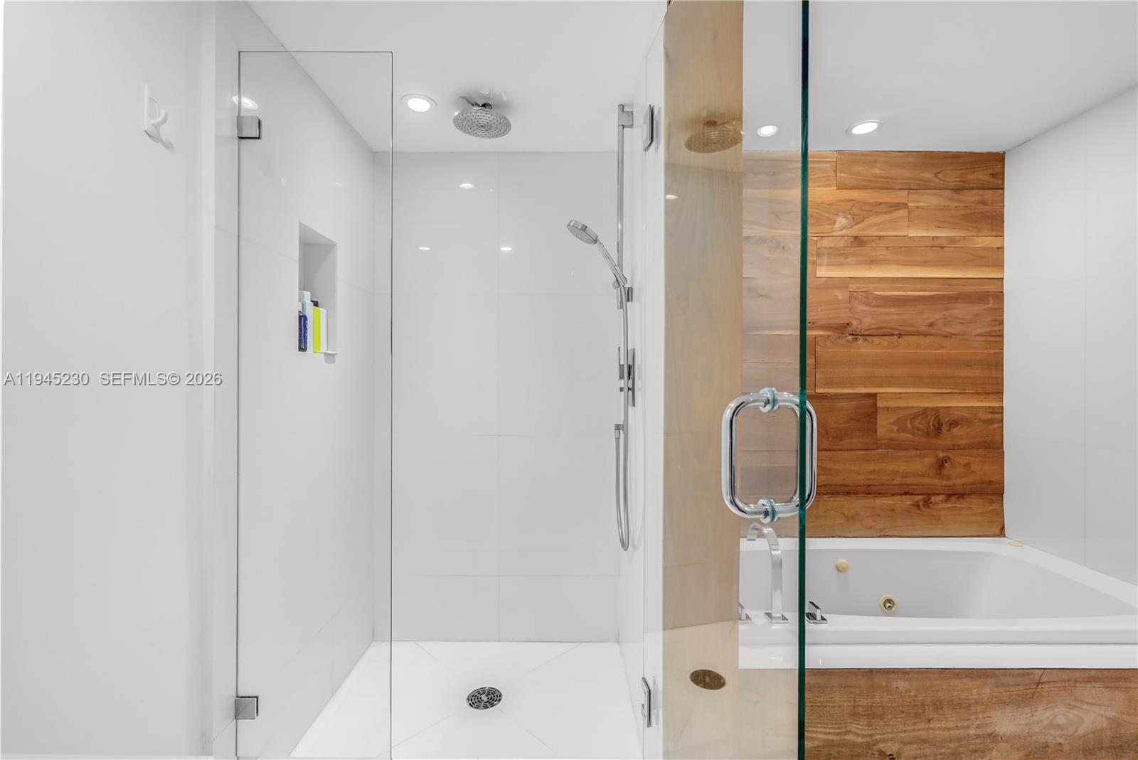 SUNSET HARBOUR SOUTH COND - Residential