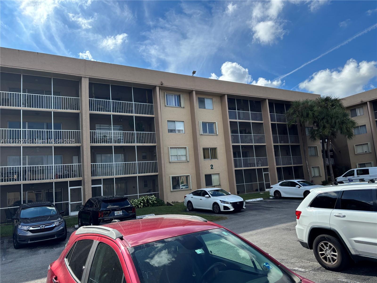 COUNTRY LANE CONDO #2 - Residential