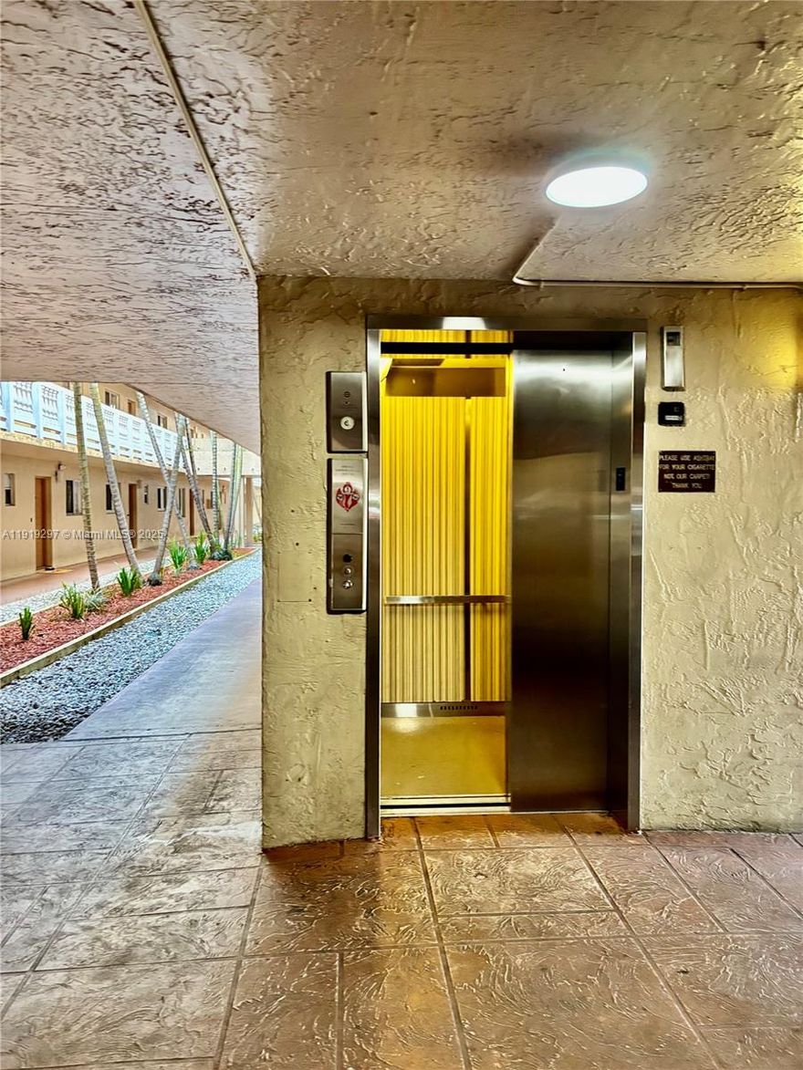 NICE APARTMENT FOR FIRST TIME BUYER  2/2 SCREENED IN PRIVATE BALCONY WITH THE CANAL VIEW. MAJOR HIGHWAYS. BLOCKS AWAY FROM MAIN STREET IN MIAMI LAKES.