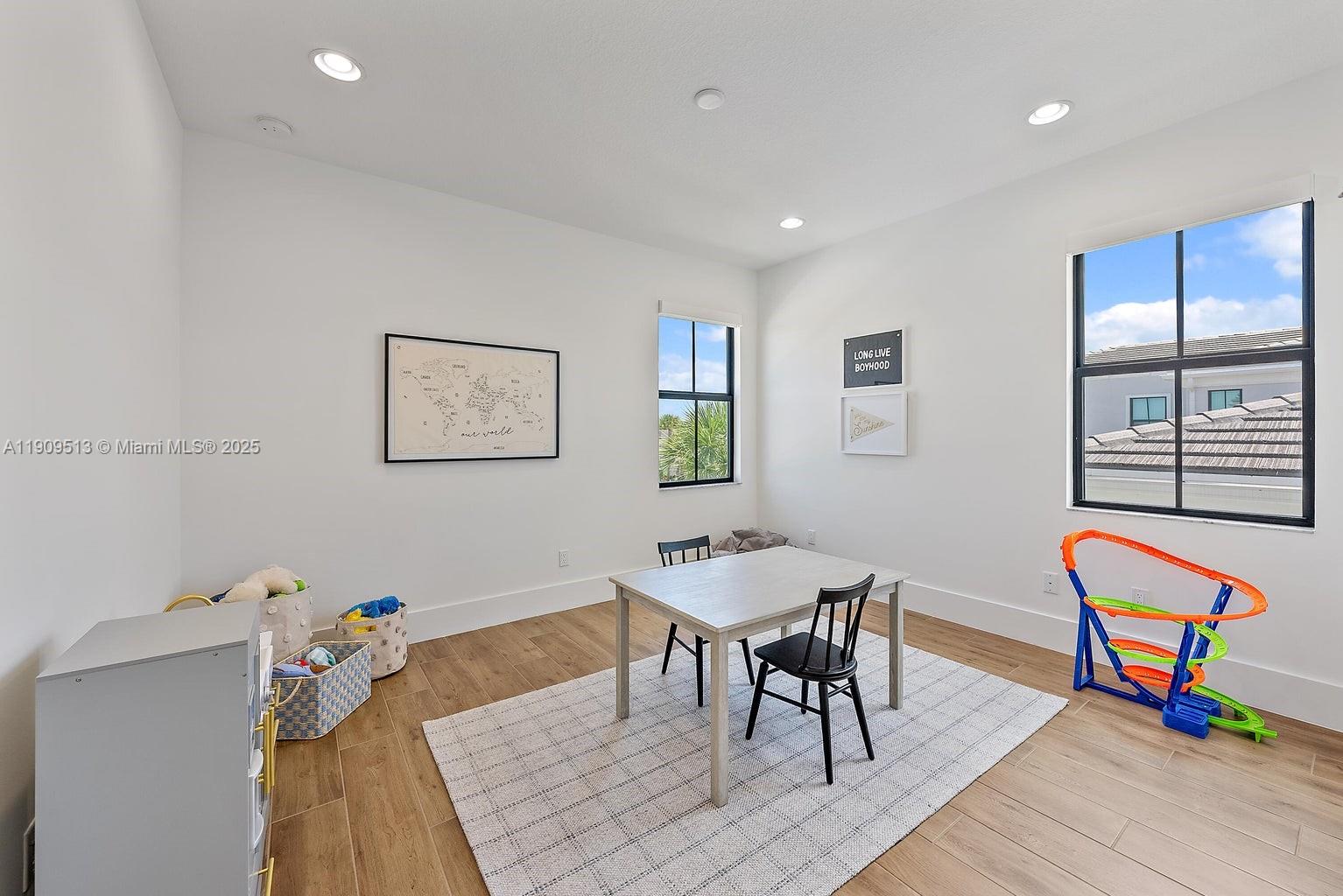 ARTISTRY - Residential