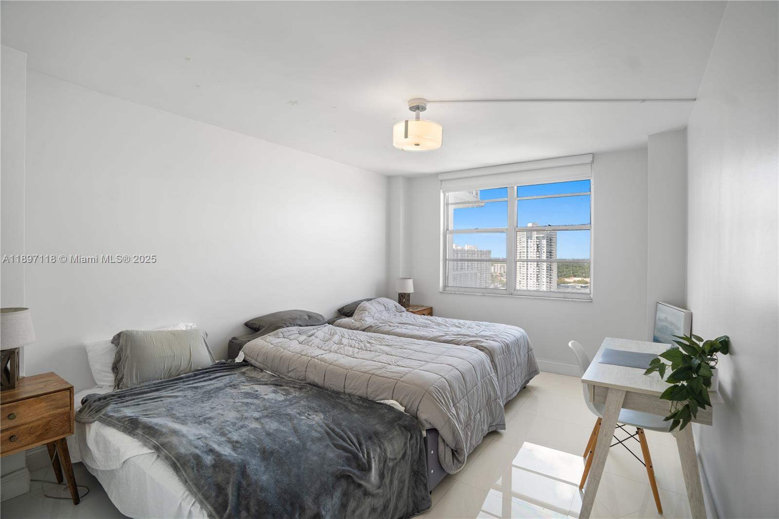 ADMIRALS PORT CONDO-EAST - Residential Lease