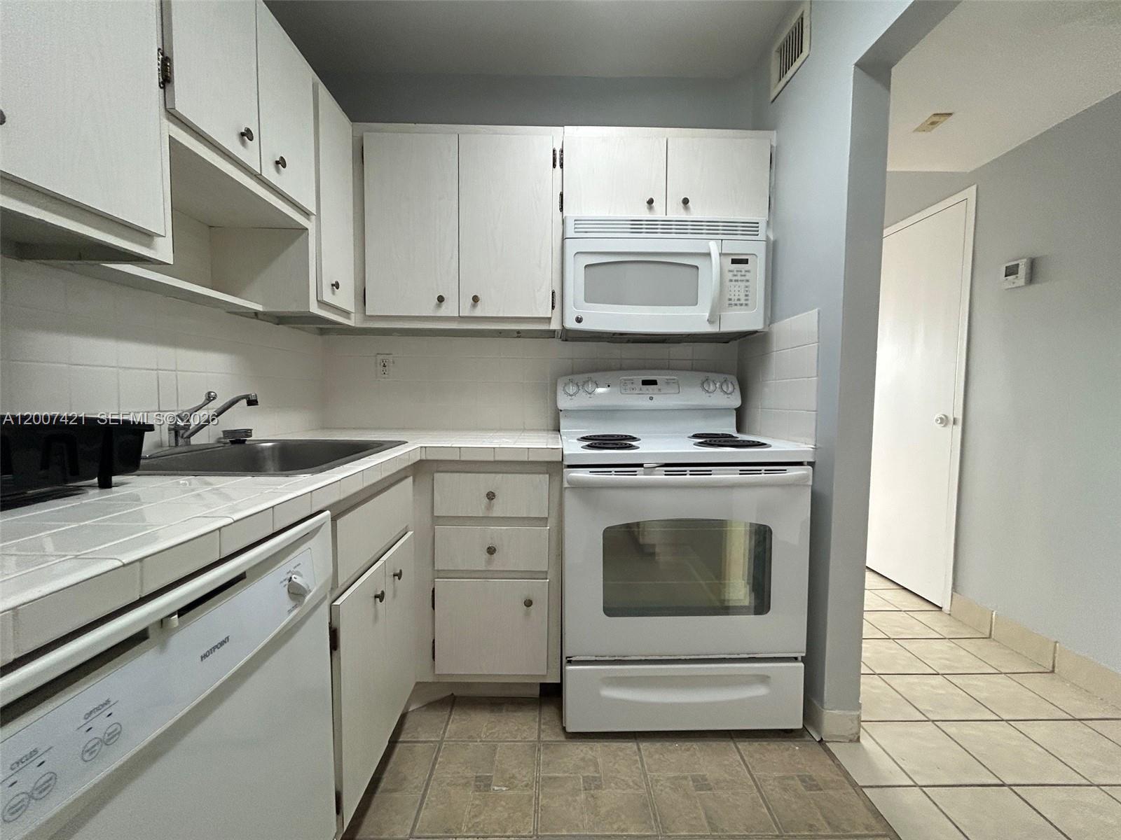 TRITON TOWER CONDO - Residential