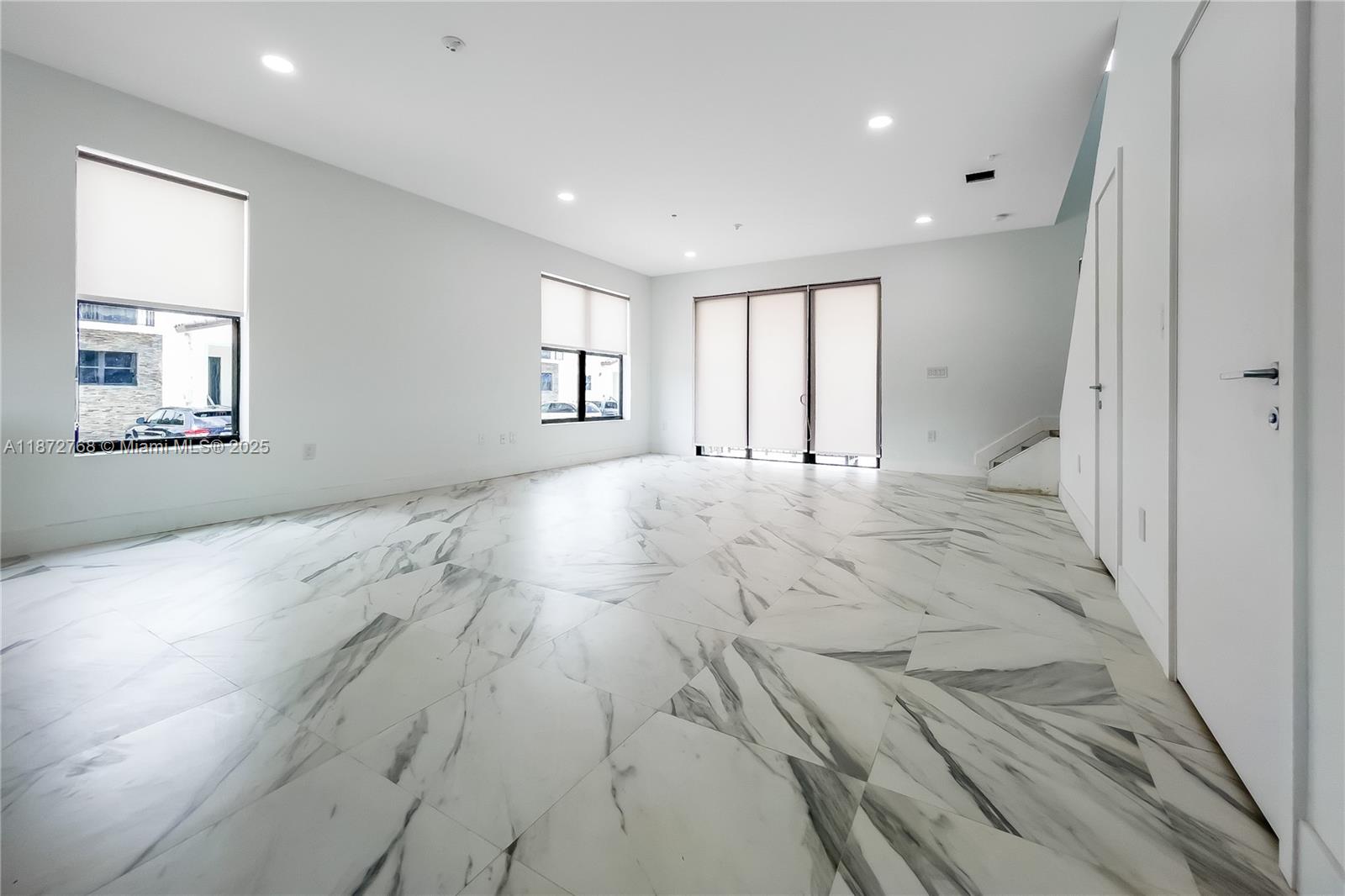 POSITANO TOWNHOUSES - Residential