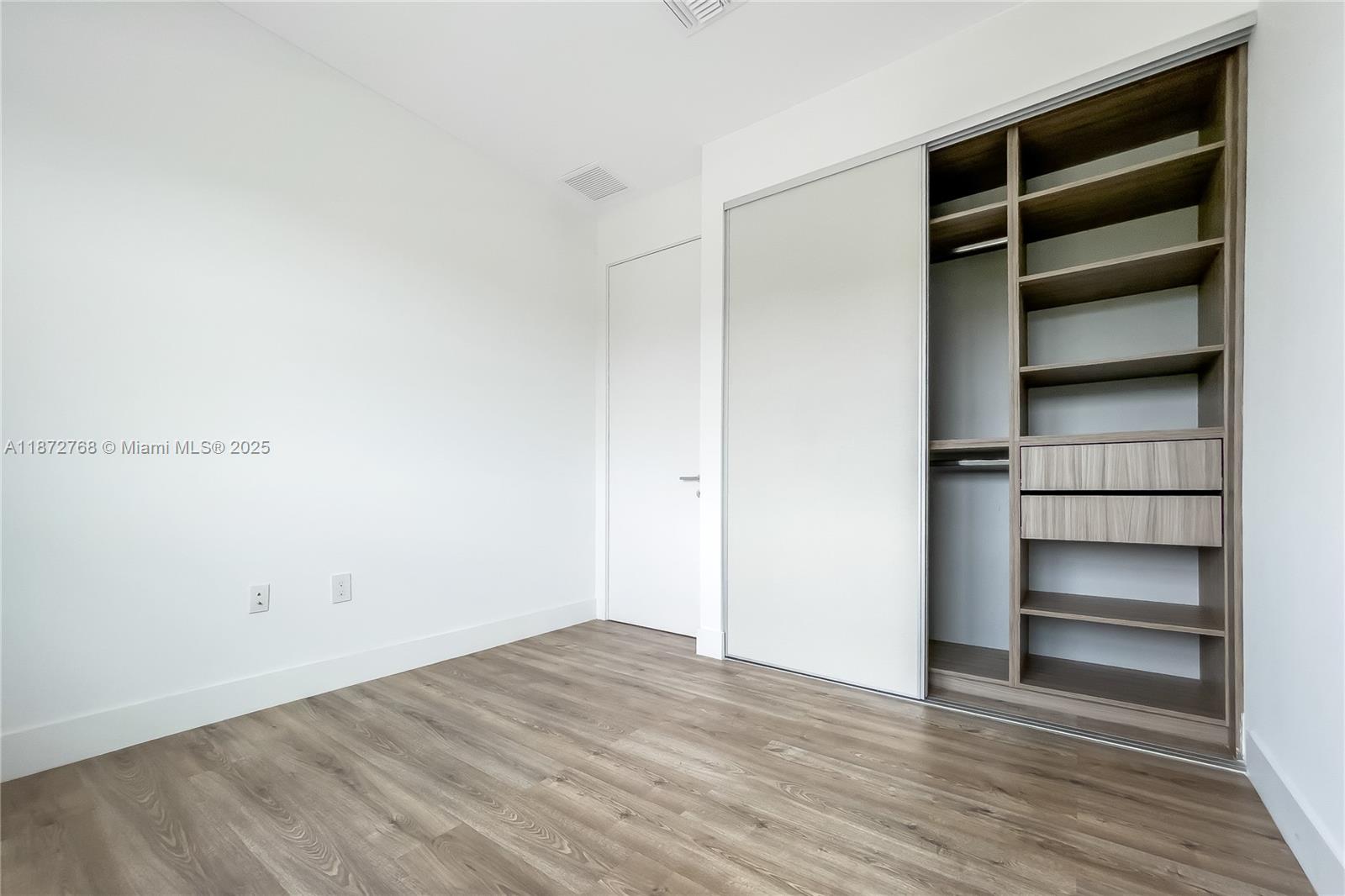 POSITANO TOWNHOUSES - Residential