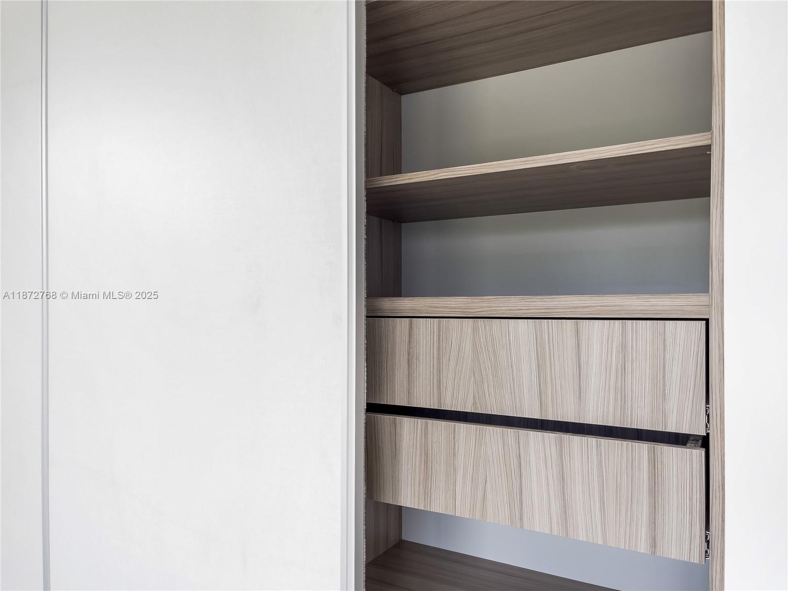 POSITANO TOWNHOUSES - Residential