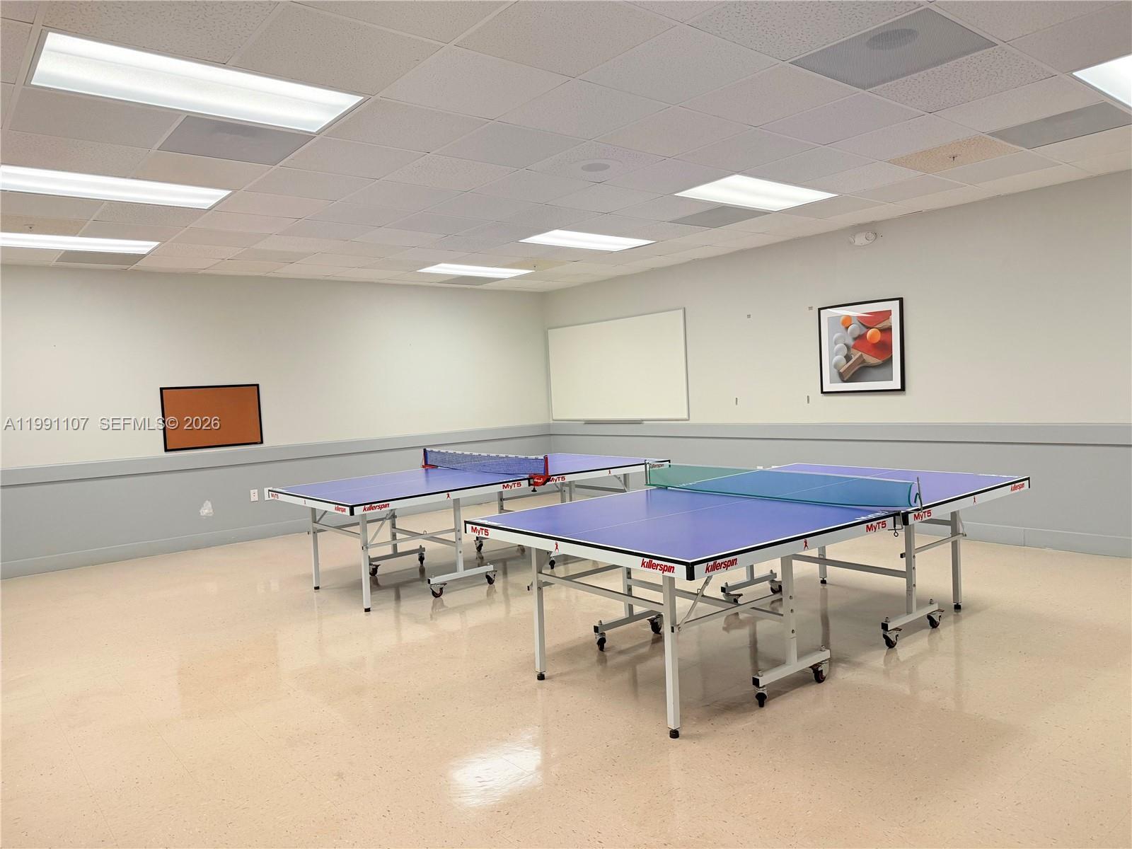 LAUDERDALE WEST 3 SEC - Residential