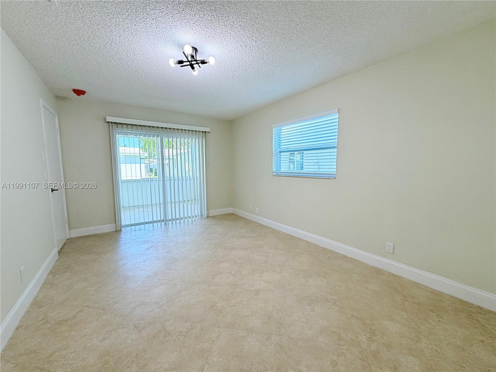 LAUDERDALE WEST 3 SEC - Residential