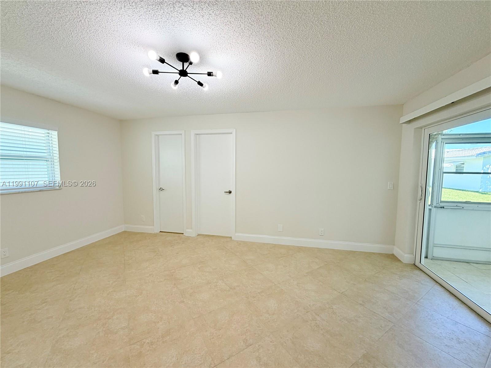 LAUDERDALE WEST 3 SEC - Residential