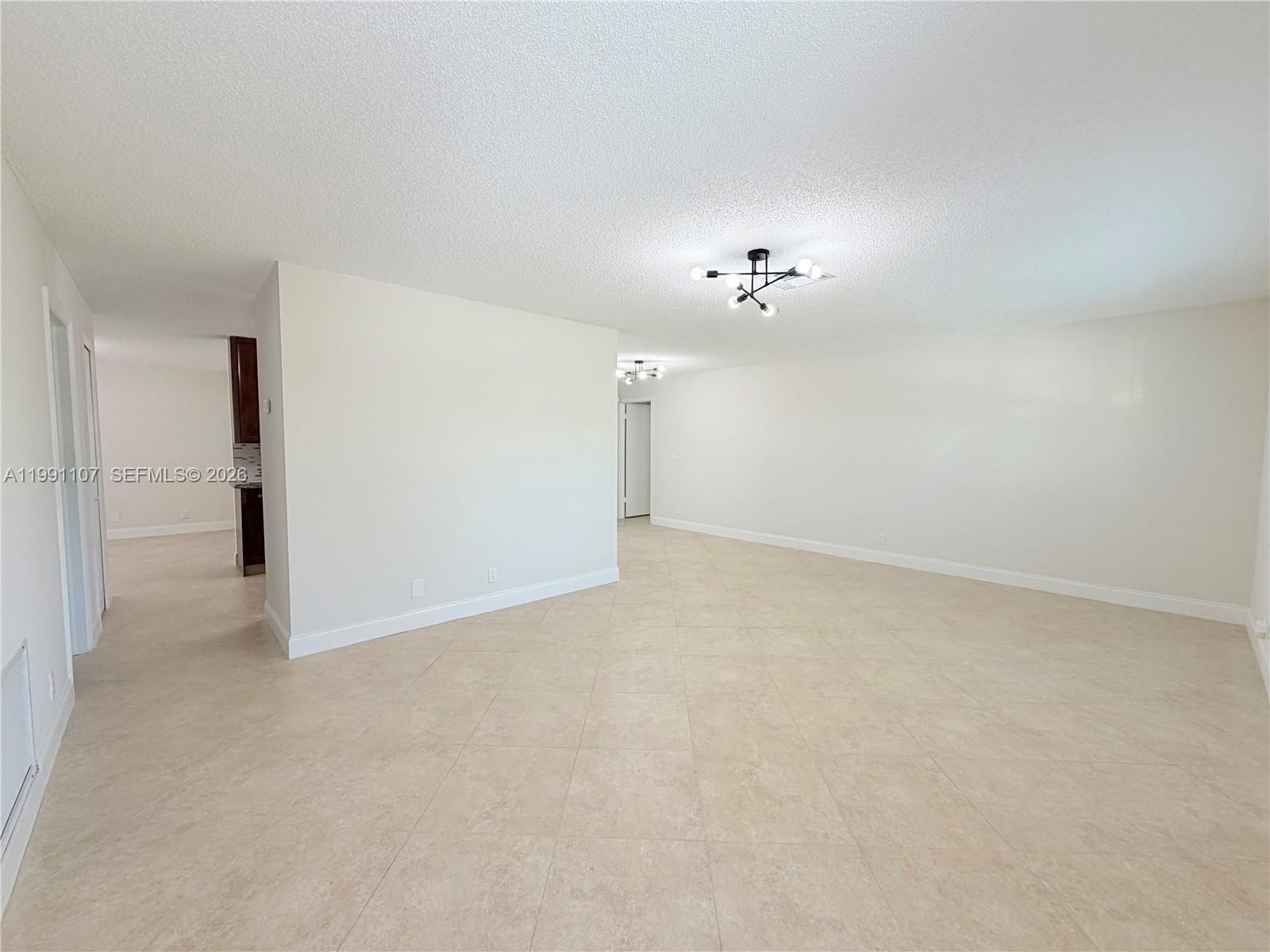 LAUDERDALE WEST 3 SEC - Residential