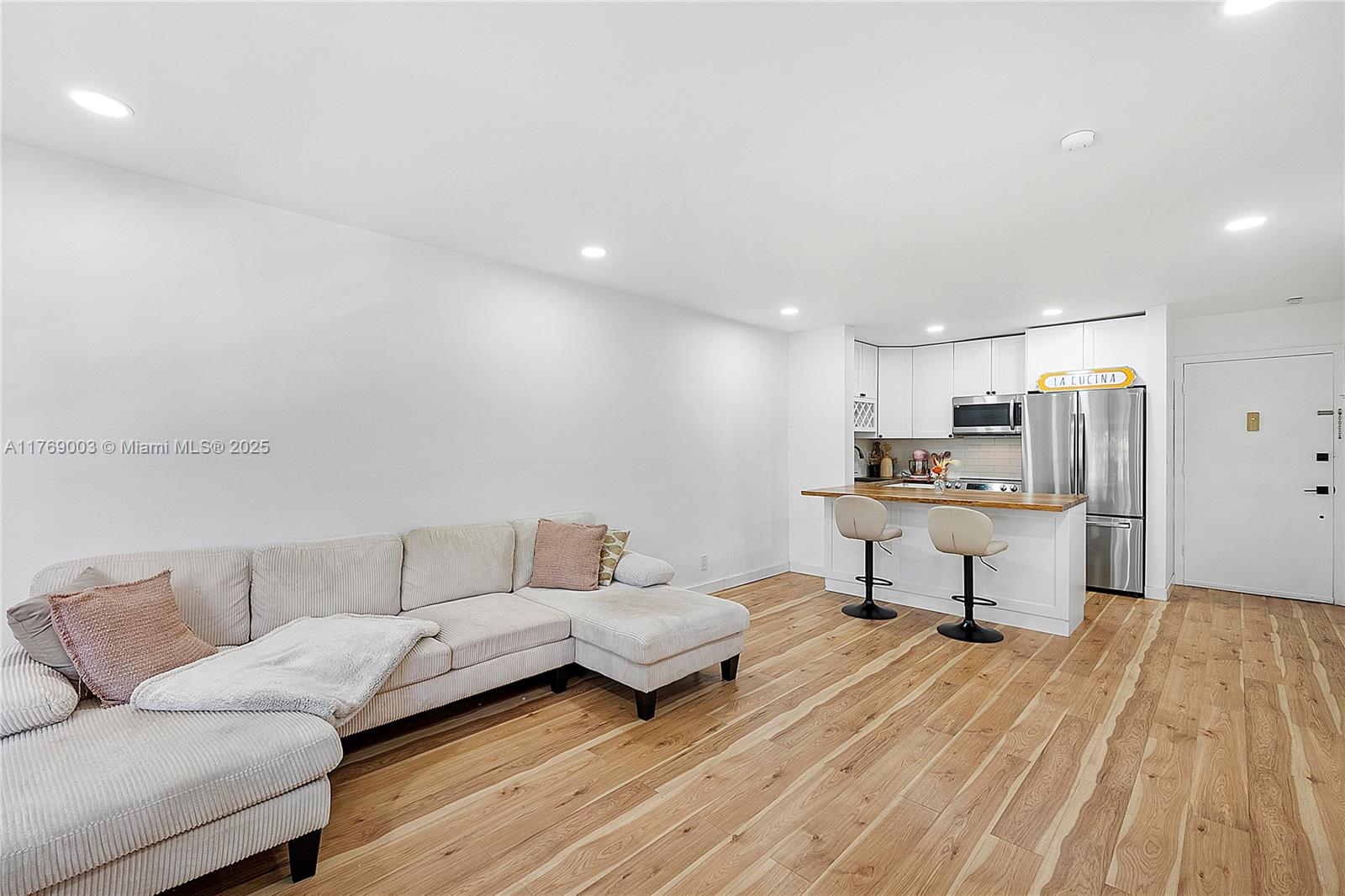 MAYFAIR APT CO-OP - Residential