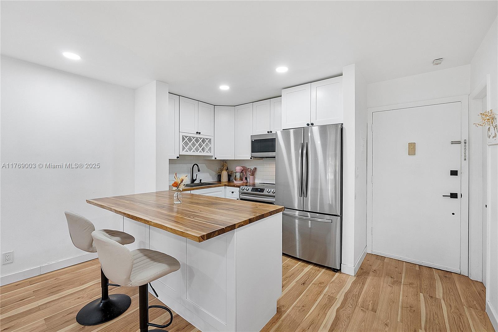 MAYFAIR APT CO-OP - Residential