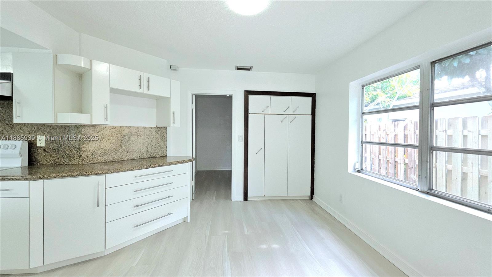 OAKLAND HILLS 6 SEC - Residential Lease