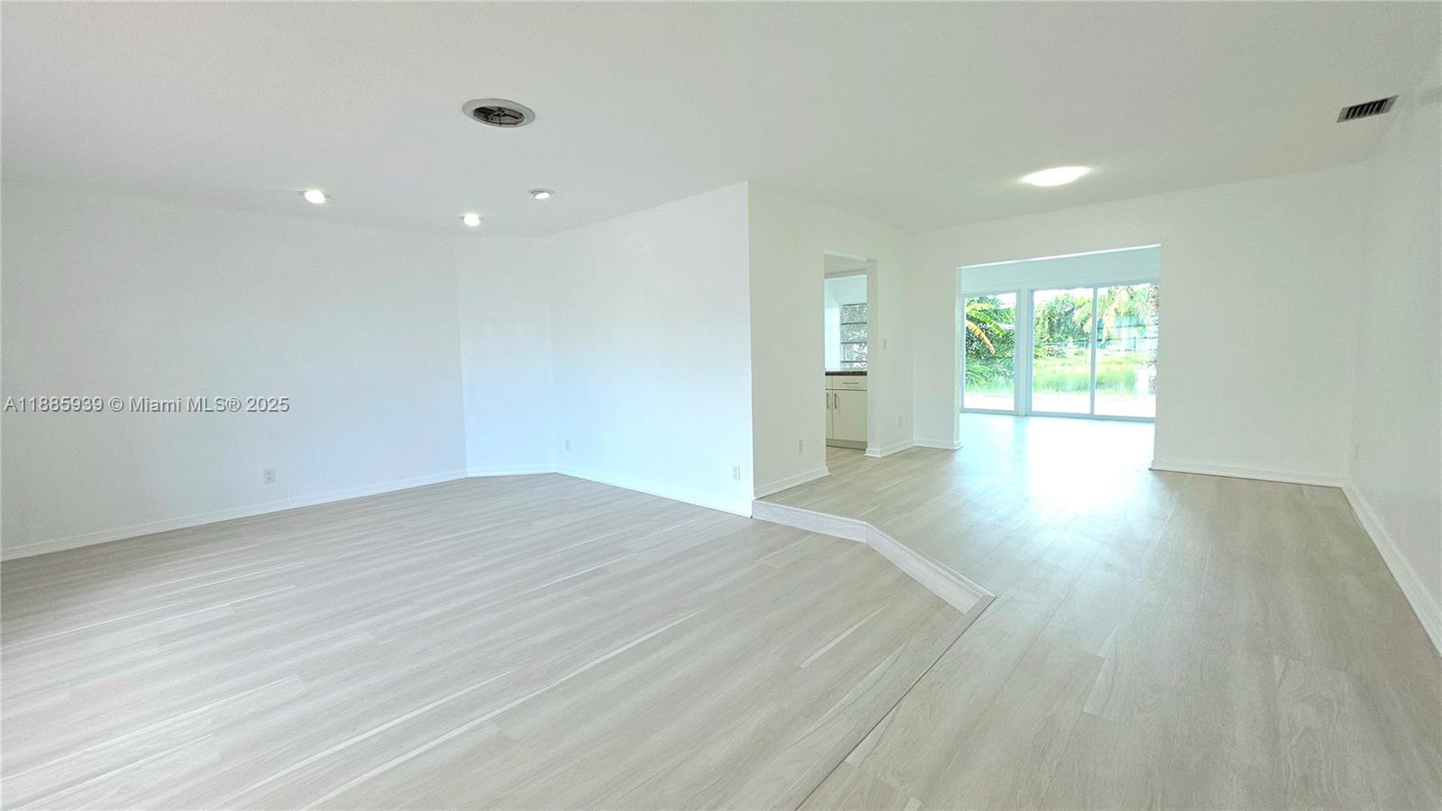 OAKLAND HILLS 6 SEC - Residential Lease