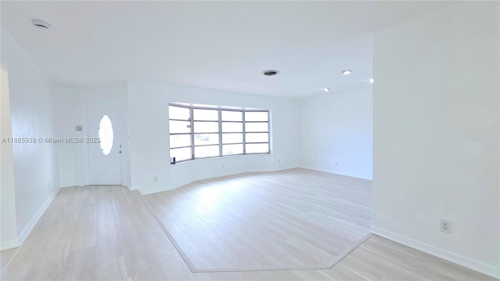 OAKLAND HILLS 6 SEC - Residential Lease