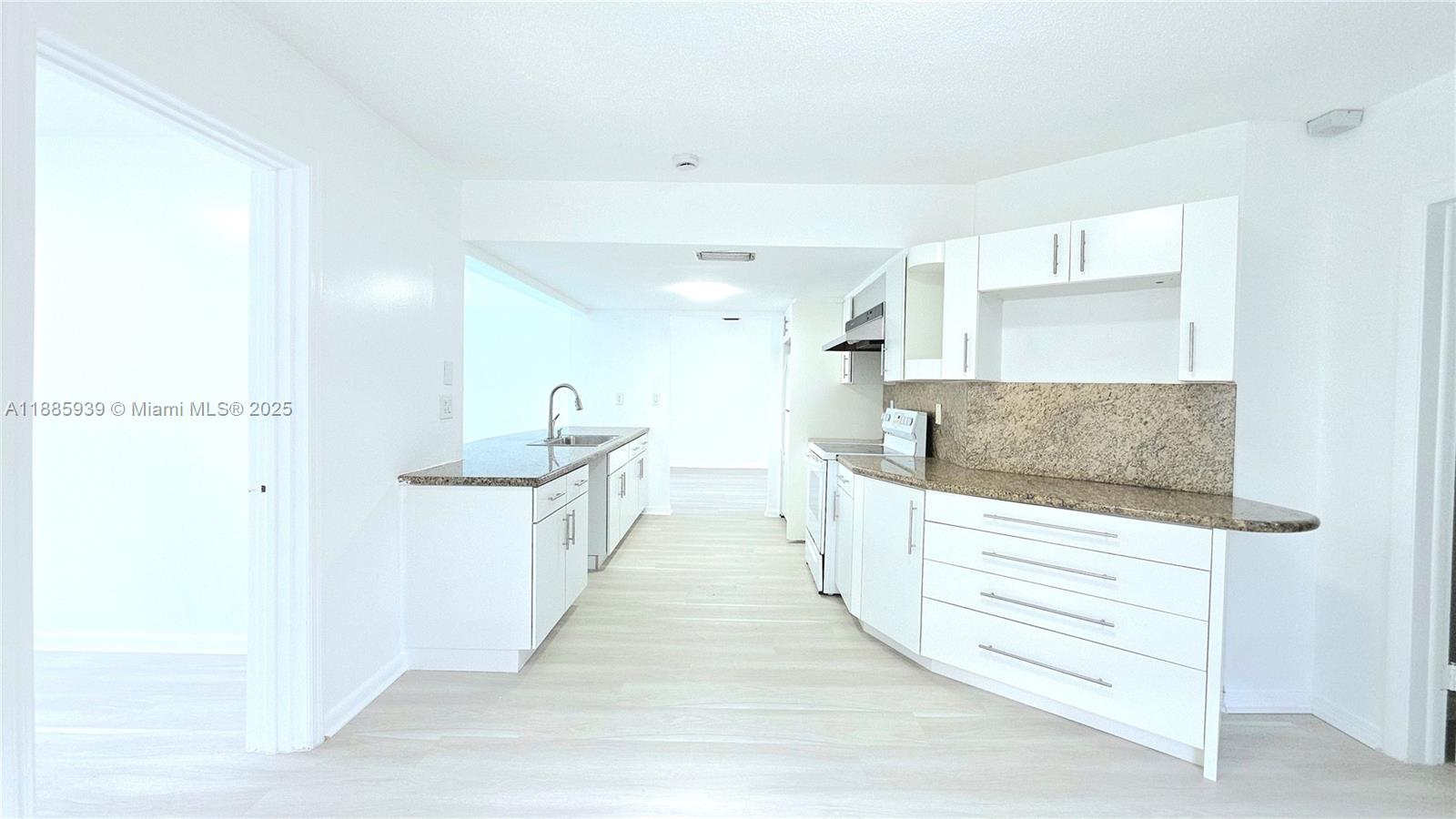 OAKLAND HILLS 6 SEC - Residential Lease