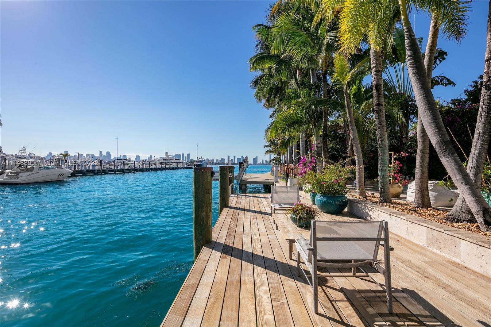 SUNSET LAKE EXTENSION - Residential