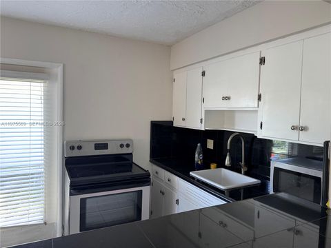 816 NE 10th St 1 Hallandale Beach FL 33009