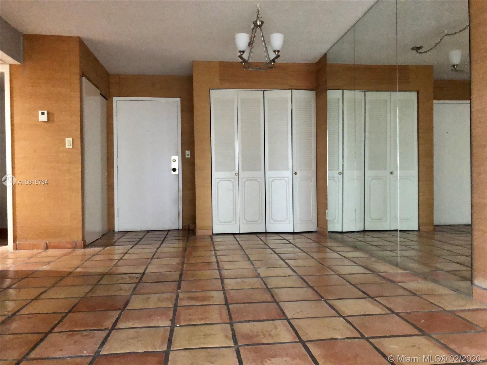 DE SOTO PARK CONDO - Residential Lease