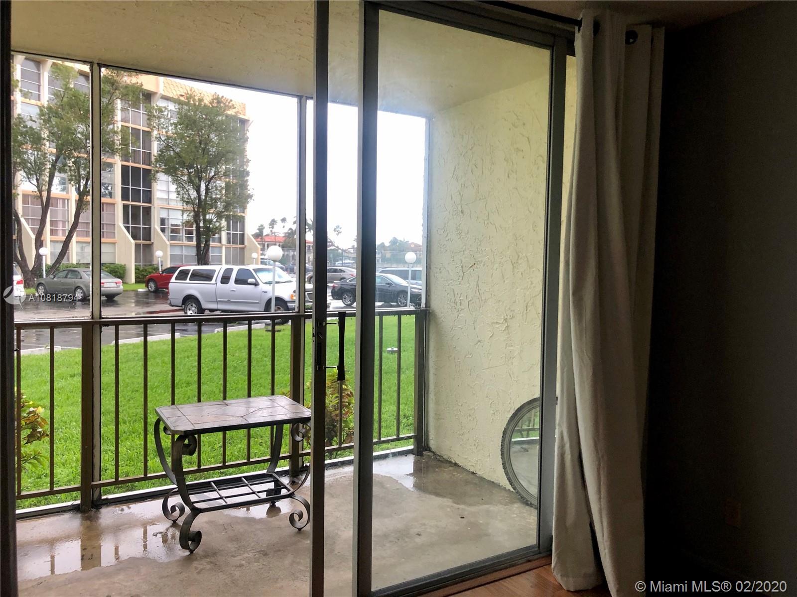 DE SOTO PARK CONDO - Residential Lease