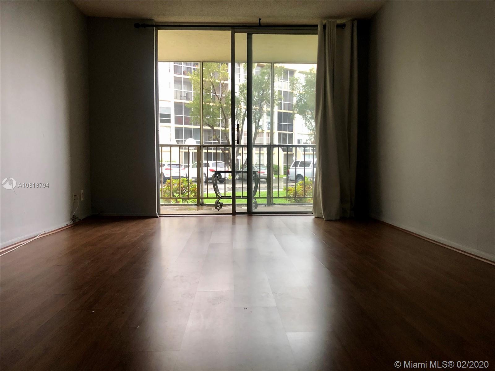 DE SOTO PARK CONDO - Residential Lease