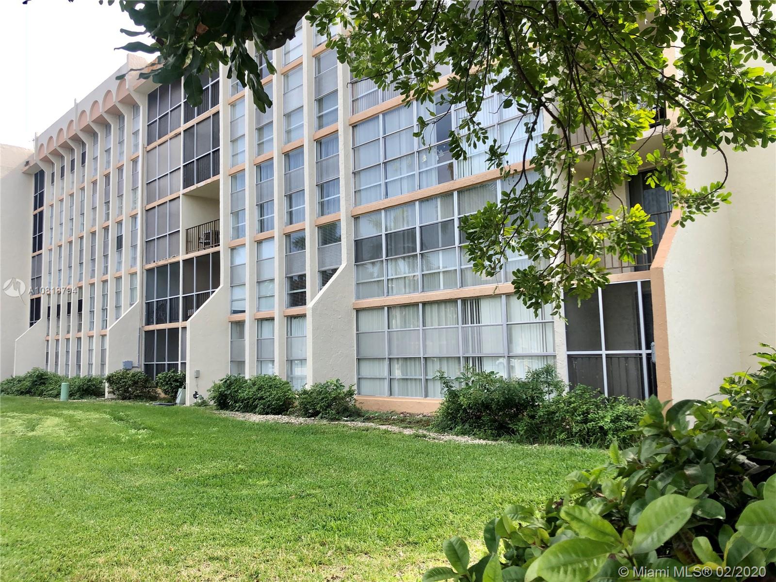 DE SOTO PARK CONDO - Residential Lease