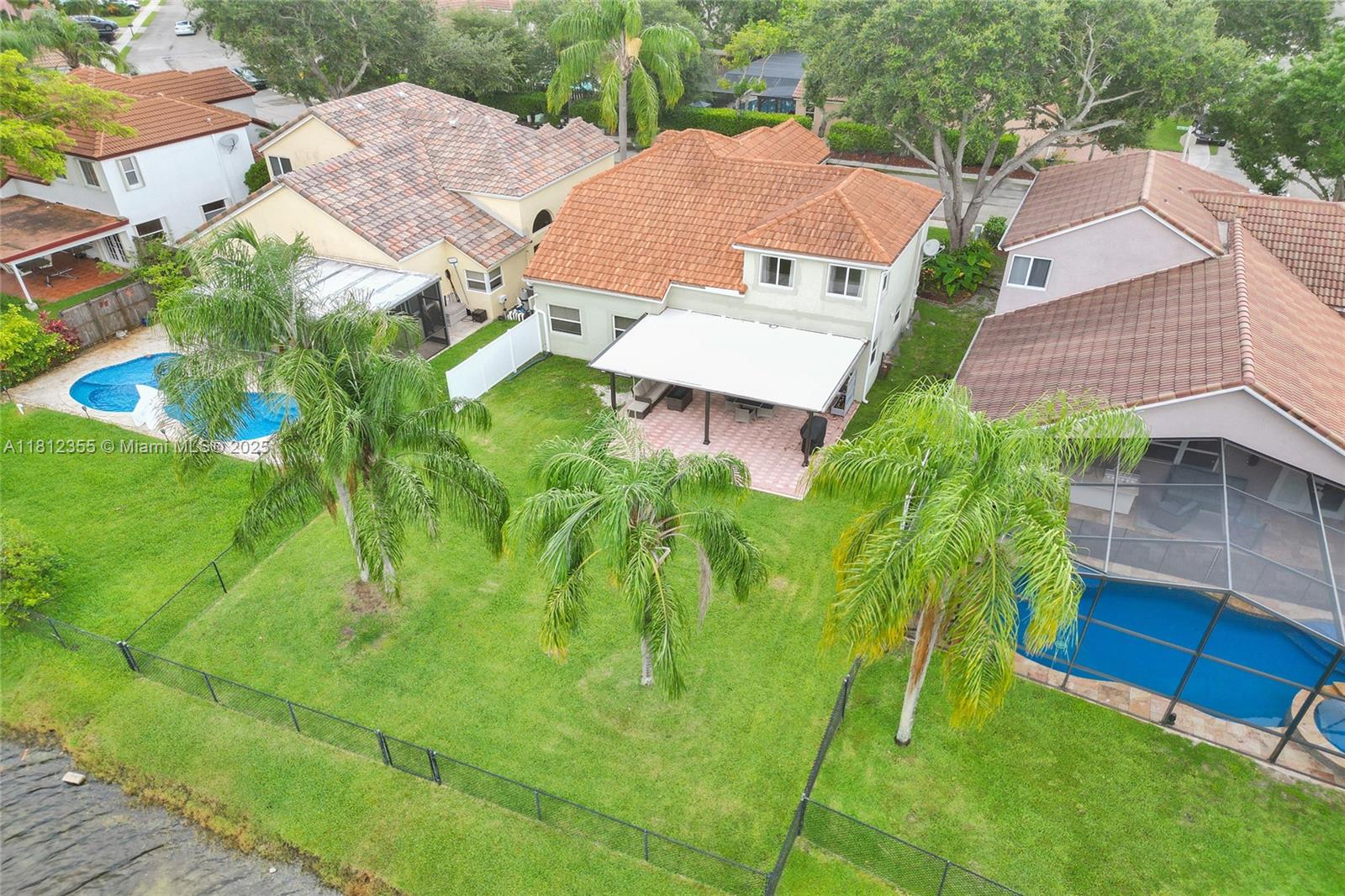 2791 Oak Park Cir