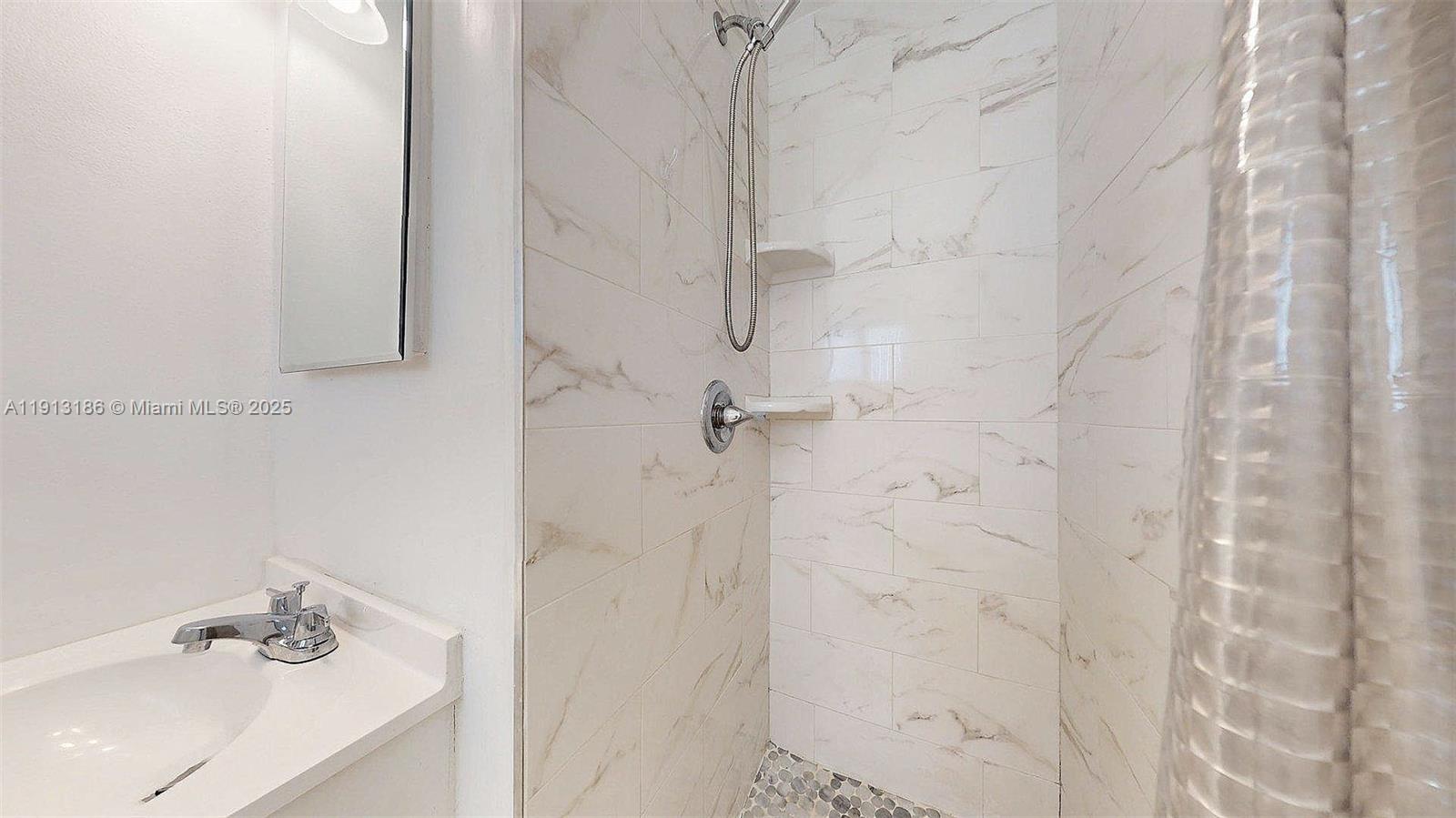 FLAMINGO PARK SEC - Residential