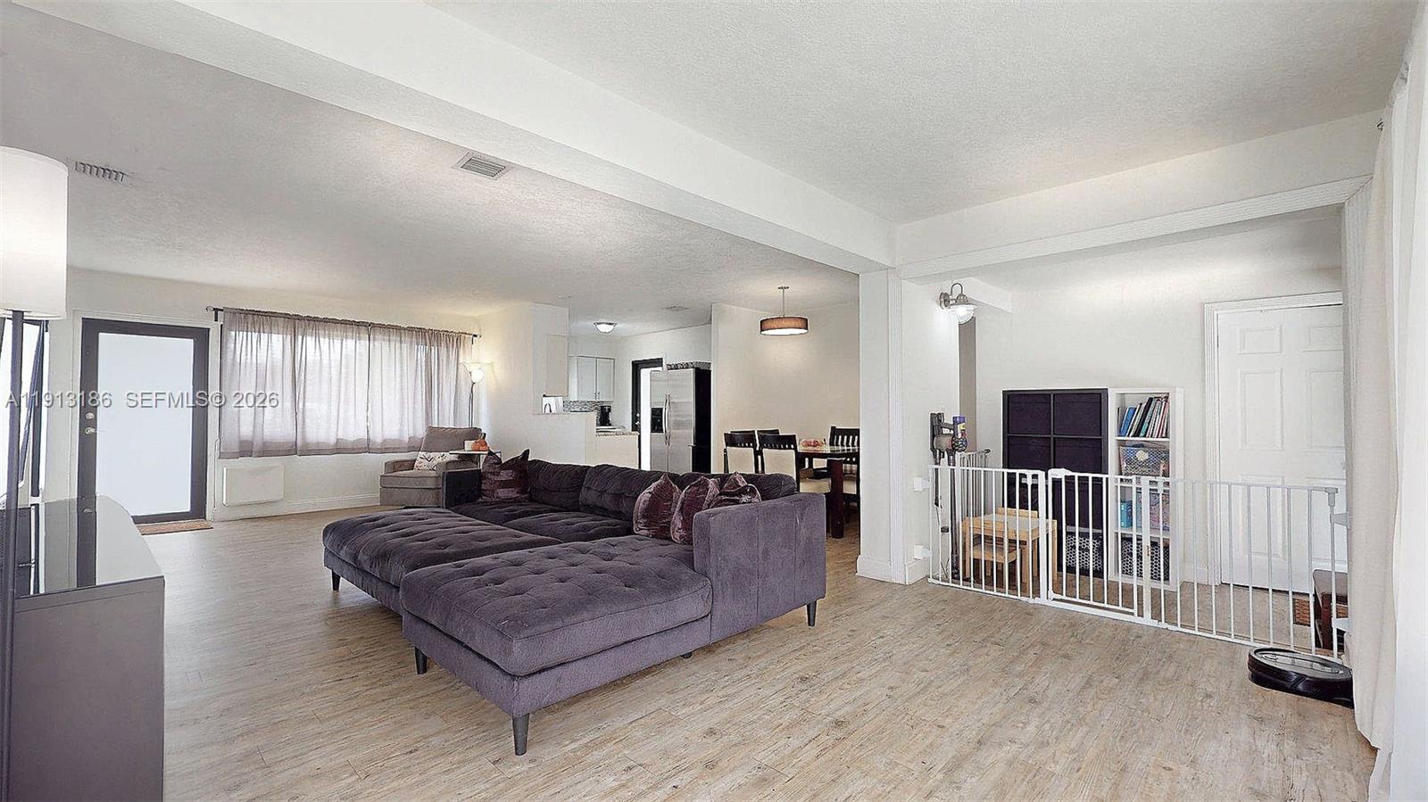 FLAMINGO PARK SEC - Residential