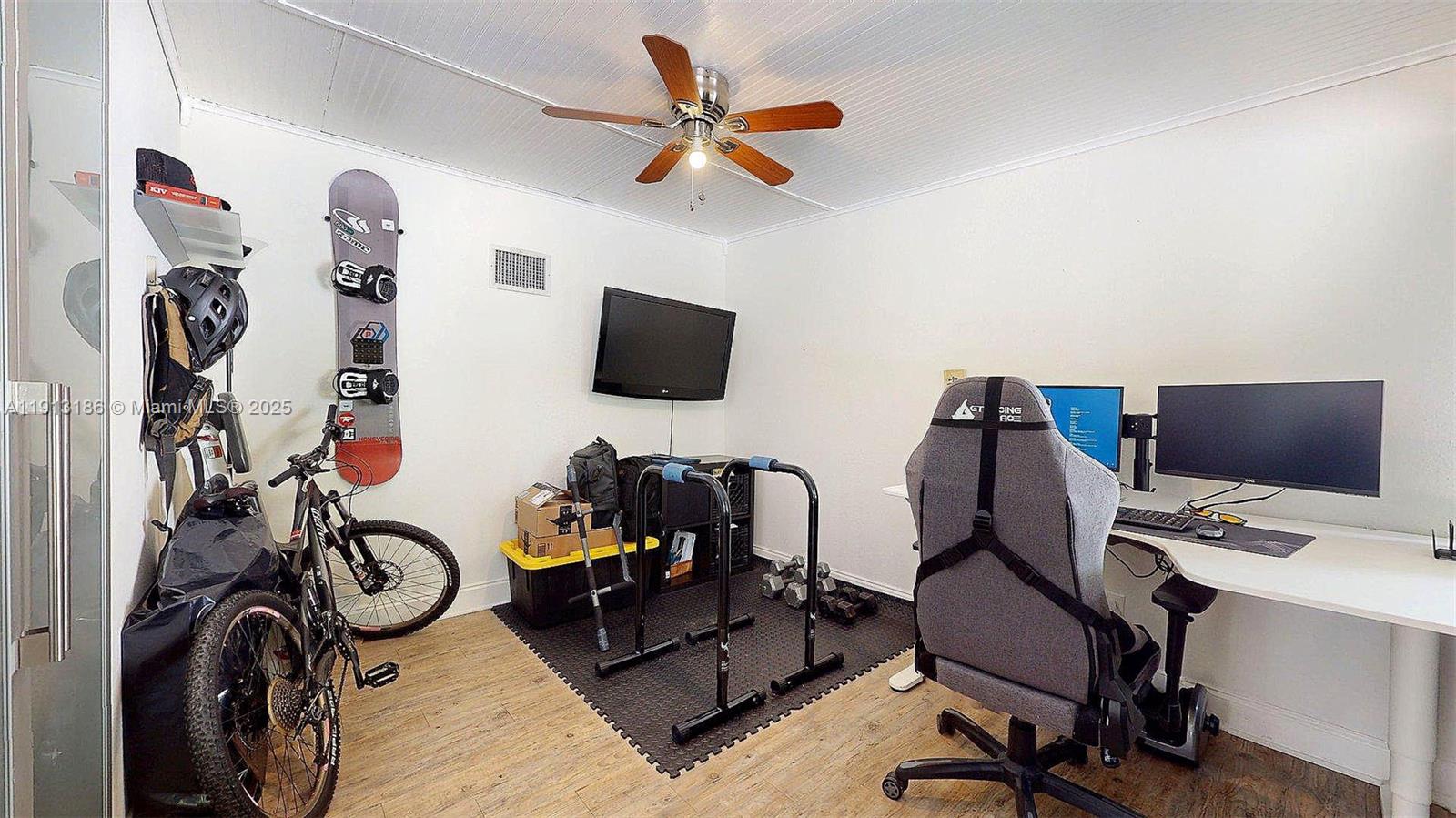 FLAMINGO PARK SEC - Residential