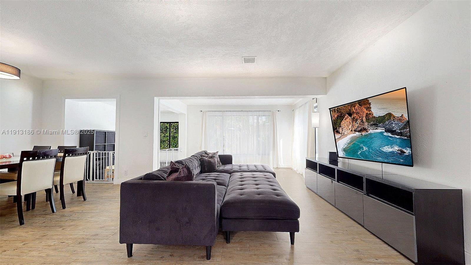 FLAMINGO PARK SEC - Residential