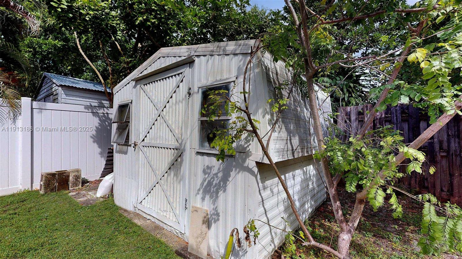 FLAMINGO PARK SEC - Residential