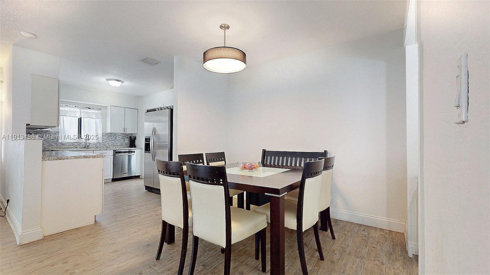 FLAMINGO PARK SEC - Residential