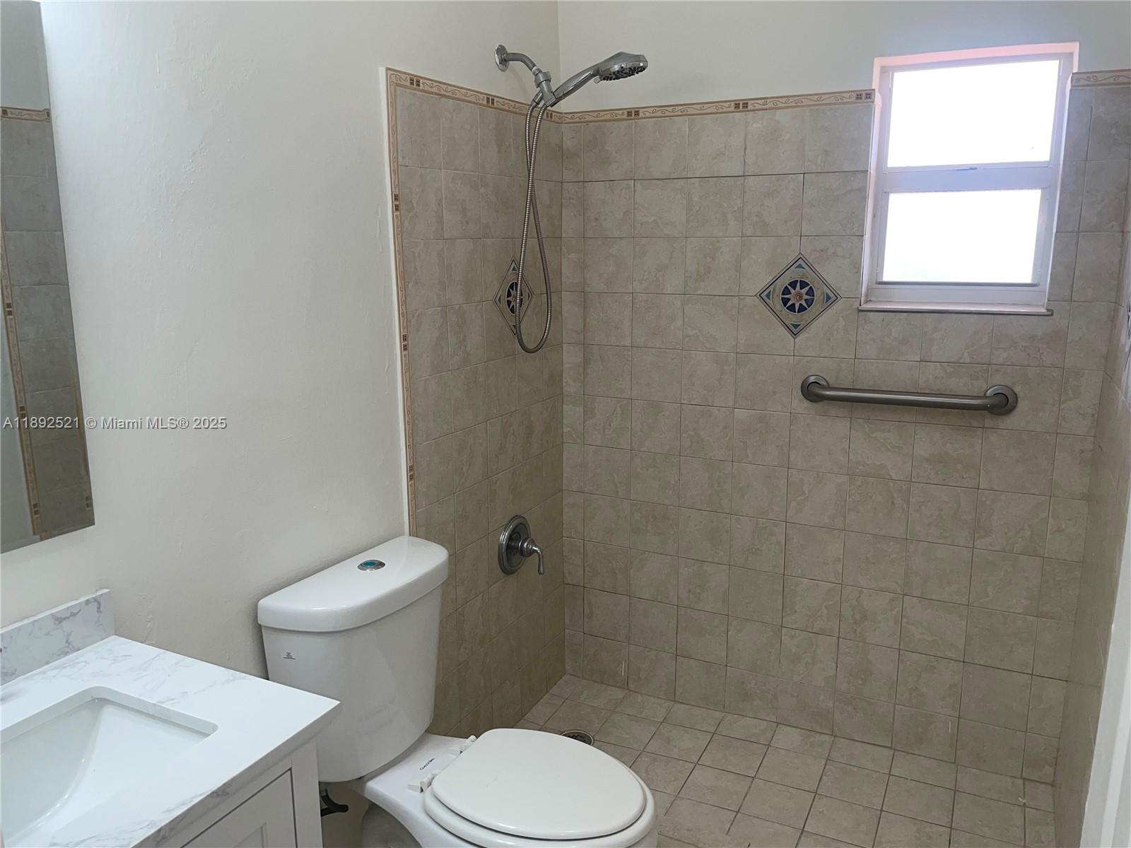 GREENGLADE VILLAS - Residential Lease