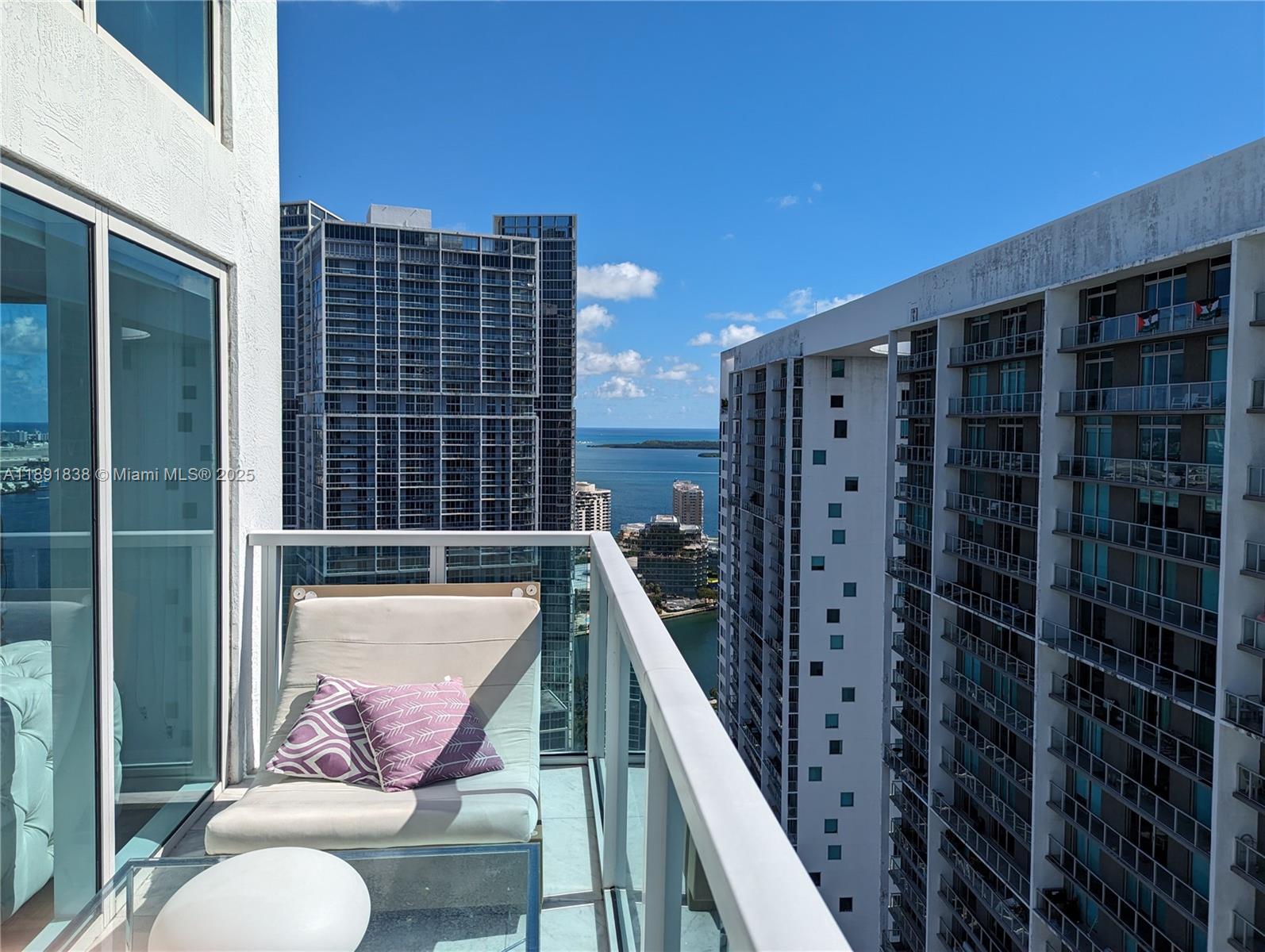 BRICKELL ON THE RIVER S T - Residential Lease
