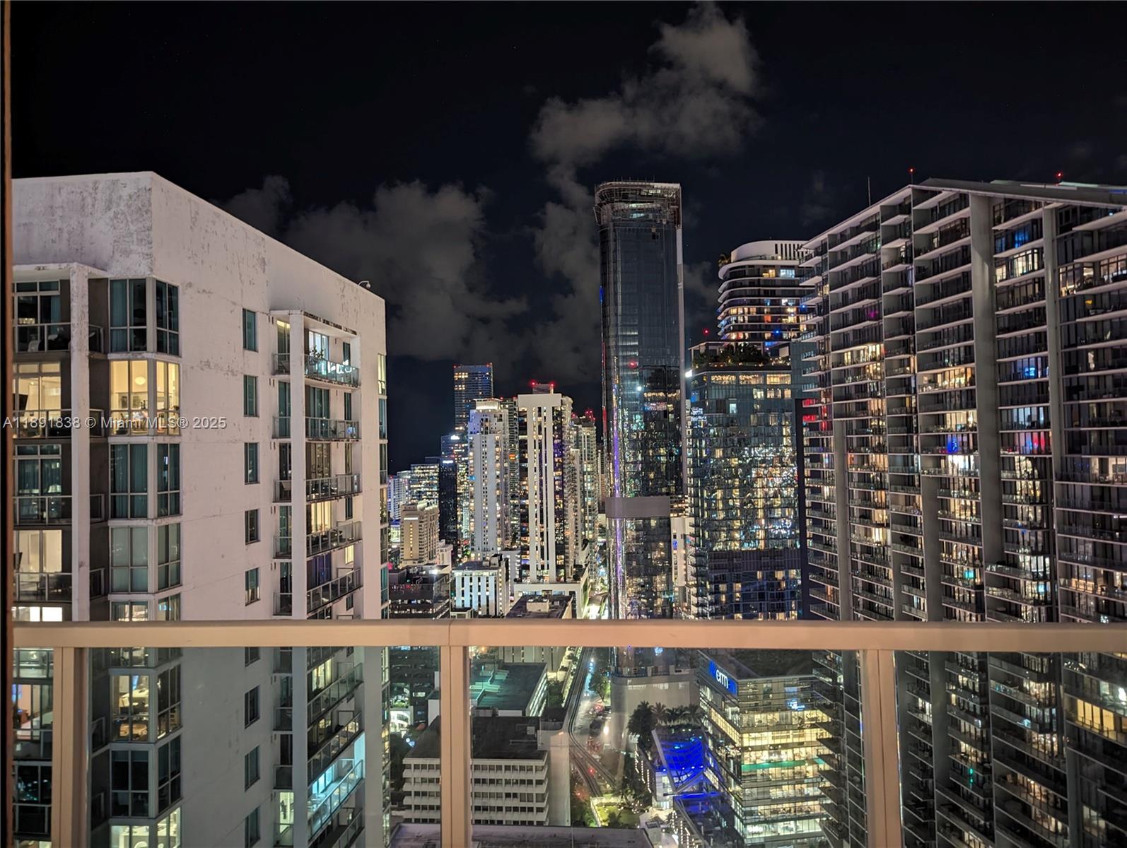 BRICKELL ON THE RIVER S T - Residential Lease