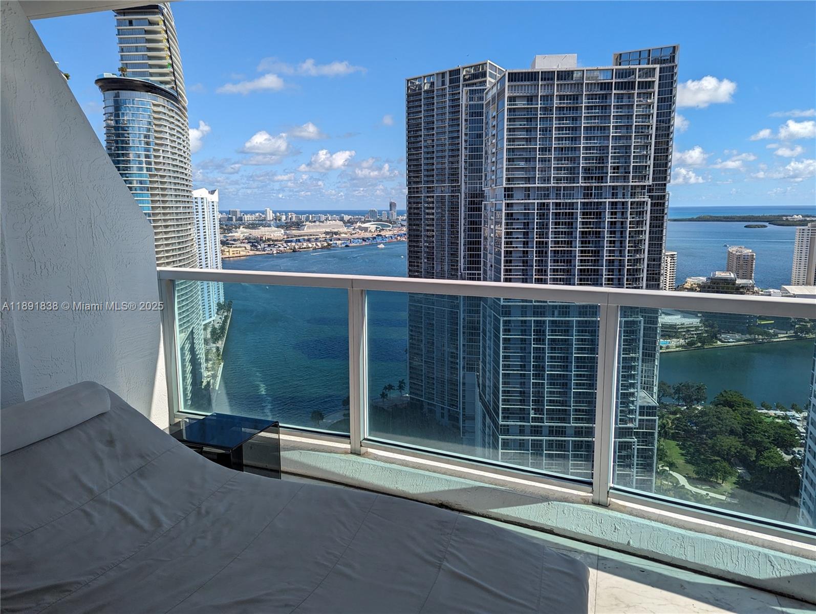 BRICKELL ON THE RIVER S T - Residential Lease