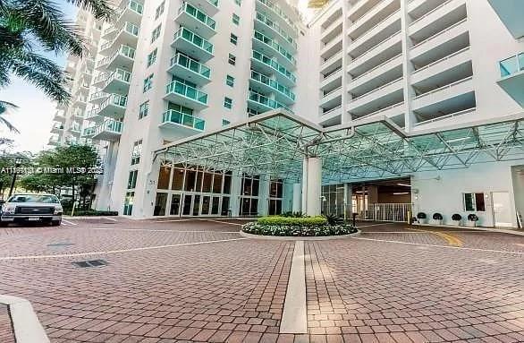 BRICKELL ON THE RIVER S T - Residential Lease