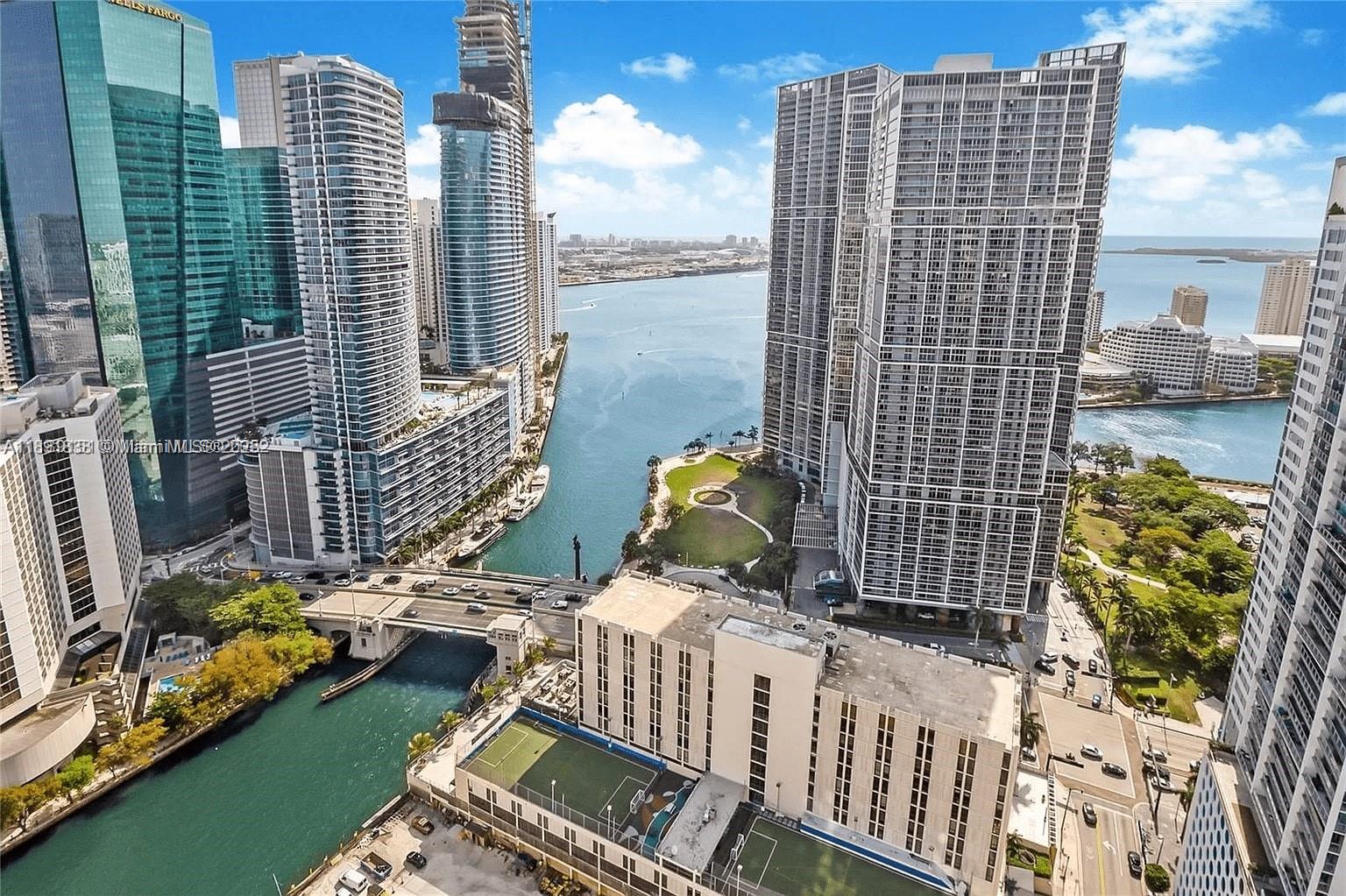 BRICKELL ON THE RIVER S T - Residential Lease