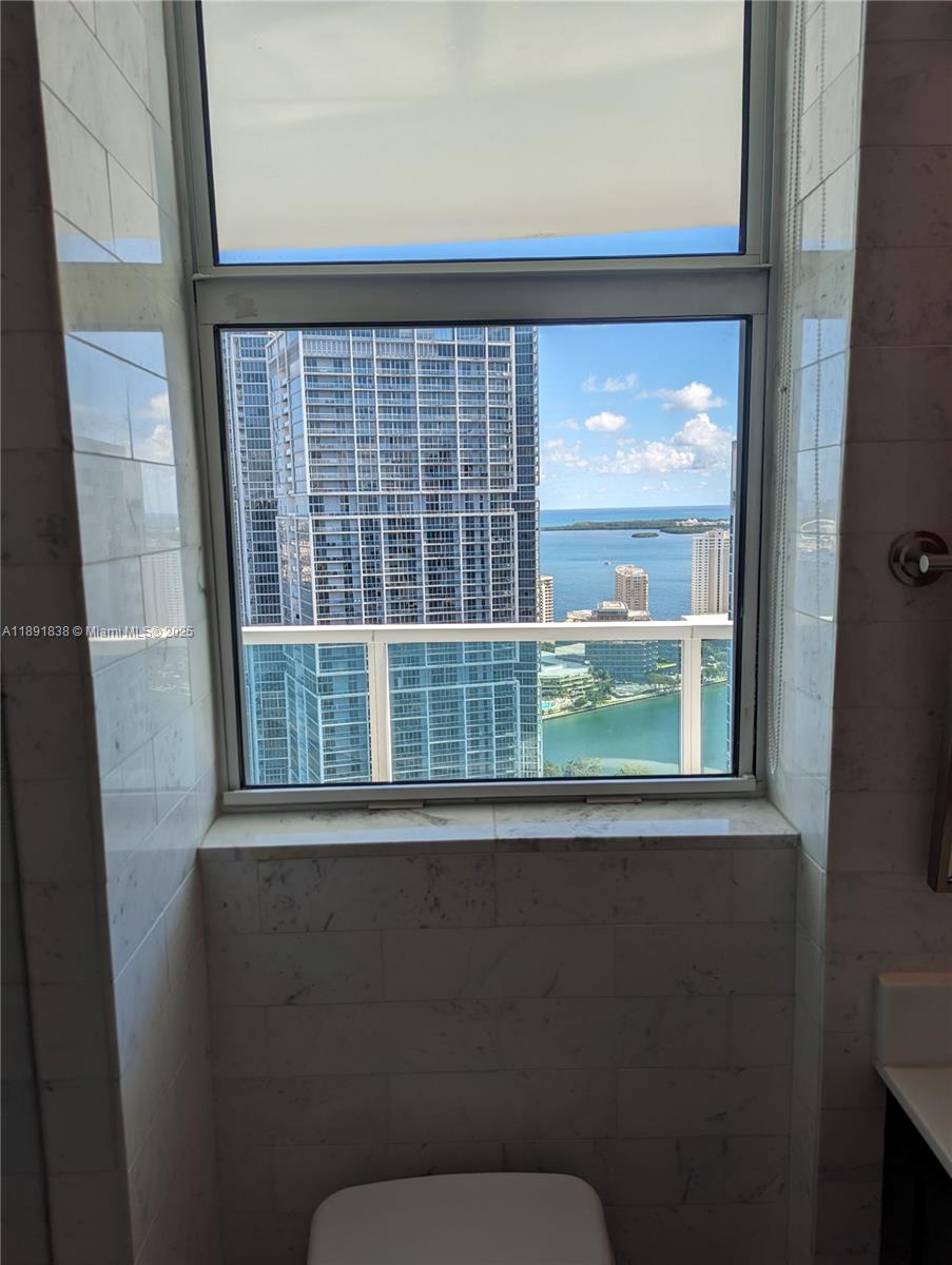BRICKELL ON THE RIVER S T - Residential Lease