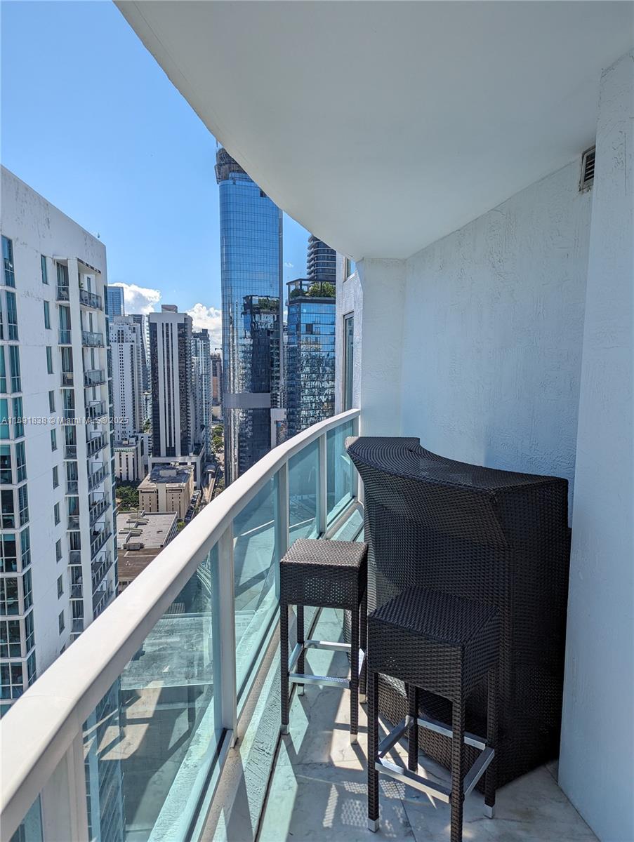 BRICKELL ON THE RIVER S T - Residential Lease