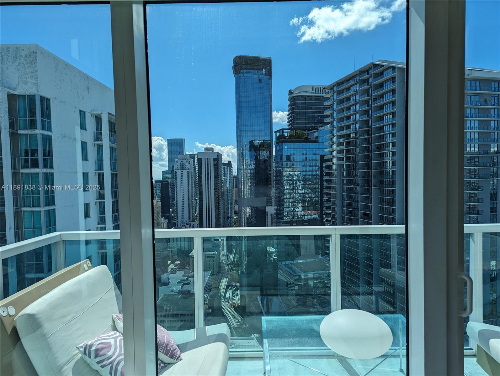 BRICKELL ON THE RIVER S T - Residential Lease