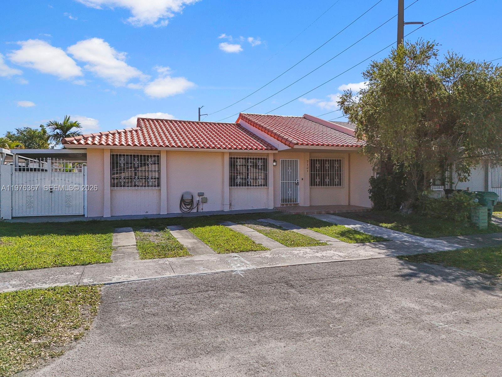 SNAPPER CREEK GDNS SW 70 - Residential Lease